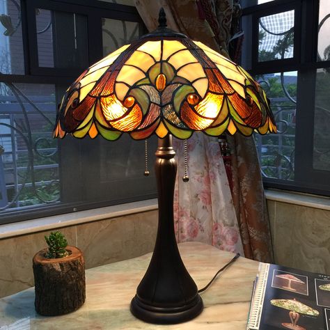 Stained glass table lamps