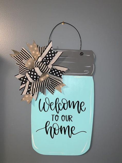 Mason Jar Magnets, Mason Jar Wreath, Wooden Mason Jar Door Hanger, Wood Mason Jar Door Hanger, Wooden Mason Jar Sign, Wooden Mason Jar Crafts Diy, Wood Mason Jar Crafts, Wooden Mason Jar Crafts, Mason Jar Door Hanger Ideas