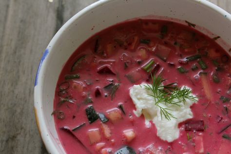 Summer Borscht- it's fun to eat pink soup! Summer Borscht, Russian Borscht Soup, Borscht Recipe, Borscht Soup, Beet Soup, Fresh Beets, Summer Soup, Small Cucumber, Protein Packed Meals