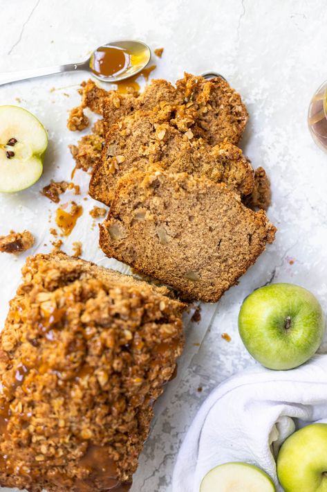 Caramel Apple Loaf, Apple Loaf Cake, Apple Loaf, Oatmeal Toppings, Oat Crumble, Fall Foods, Fall Spices, Loaf Cake, Halloween Vintage