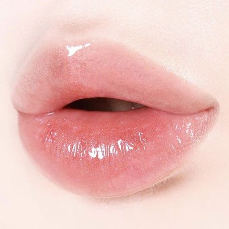 Korean Beauty Tips, Peach Lips, Perfect Lips, Lip Art, Beautiful Lips, Glossy Lips, Eyes Lips, Lip Plumper, Pink Lips