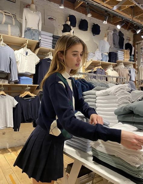 Basic Brandy Melville Outfits, Brandy Melville Instagram, Brandy Melville Shop, Sleepy Outfits, Brandy Melville Models, Brandy Girl, Brandy Melville Aesthetic, Brandy Melville Style, Brandy Melville Outfits