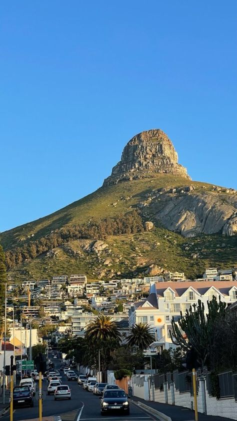 airport outfits and nails ideas for the trip🌸🎀 Cape Town Mountains, Capetown City Aesthetic, Uct Cape Town, Cape Town South Africa Aesthetic, Cape Town Aesthetic, South Africa Aesthetic, Cape Town Vacation, Cape Town Beach, Cape Town South Africa Travel