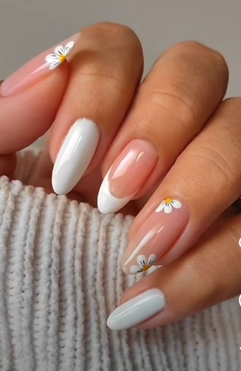 Nails Floral, Cute Simple Nails, Simple Gel Nails, Summery Nails, Casual Nails, Cute Gel Nails, Short Acrylic Nails Designs, Nagel Inspo, Selfie Ideas