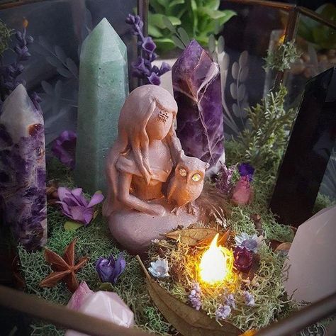 Owl Goddess, Wicca Altar, Athena Owl, Goddess Athena, In Her Garden, Ideas For Bathroom, Witches Altar, Pagan Altar, Crystal Garden