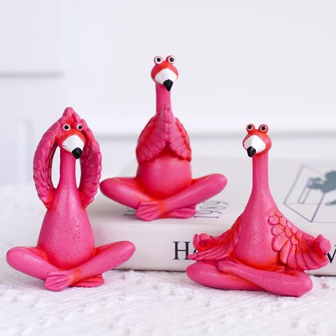 PRICES MAY VARY. 【Cute Pink Flamingo Decor】: These adorable yoga flamingo figurines add an enchanting touch to your shelf or desk, enhancing any room's ambiance with their charming presence. 【Zen Decor Accents】: Perfect for creating a calming atmosphere, these cute figurines inspire inner peace and serenity, helping you relax and unwind after a long day at work. 【High-Quality Material】: Made with sturdy resin, these cute figurines are durable and long-lasting, with vivid colors that won't fade o Flamingo Bathroom Ideas, Flamingo Room Decor, Flamingo Figurines, Flamingo Bathroom Decor, Pink Flamingo Decor, Flamingo Bathroom, Cute Figurines, Terrarium Display, Flamingo Gifts