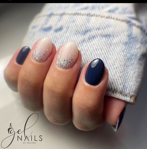 Acrylic Nail Designs Classy, Manicure Nail Designs, Gelish Nails, Pretty Gel Nails, Cute Gel Nails, Get Nails, Nails Desing, Dipped Nails, Xmas Nails