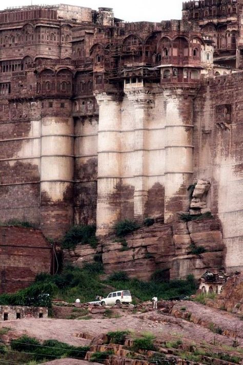 Amazing Places On Earth, Ancient Technology, Pink City, Ancient Buildings, Ancient Mysteries, Beautiful Castles, Architecture Old, Ancient Aliens, Ancient Architecture