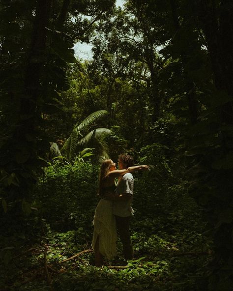 Halloween inspo for next year: “Fairy jungle romance lovers” Do you have a favorite? #hawaiiphotographer #mauihawaii #hawaiiphotoshoot #junglephotoshoot #love #cinematic #couplesoutfitinspo #romance Jungle Engagement Photos, Jungle Couple Photoshoot, Forest Couple Aesthetic, Fairy Jungle, Ring Shoot, Jungle Aesthetic, Future Partner, Lover Girl, Couple Pose