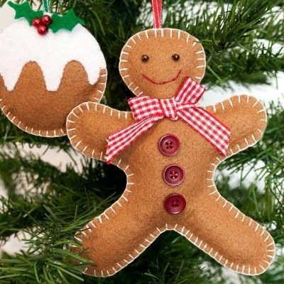 Make your own felt gingerbread man Christmas tree decoration Sewing Gingerbread Men, Make Your Own Christmas Tree, Felt Gingerbread Man, Gingerbread Man Decorations, Felt Ornaments Diy, Felt Gingerbread, Felt Christmas Tree Decorations, Pretty Christmas Decorations, Baby Mobil