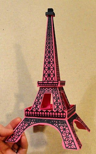 Needles 'n' Knowledge: Eiffel Tower 3d Realistic Model Tutorial Eiffel Tower Craft, Diy Eiffel Tower, Model Tutorial, Clock Drawings, Tower Models, French Kids, Construction Diy, Quilled Creations, City Of Lights