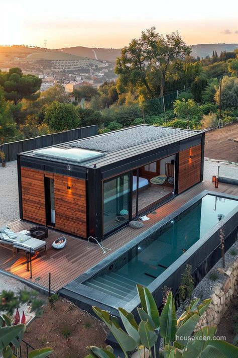 Pool Outside, Swimming Pool Images, Small Swimming Pools, Micro House, Casa Container, Modern Tiny House, Container House Design, Container Homes, Small Pool