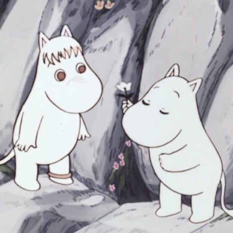 Moomin And Snorkmaiden, Moomin Snorkmaiden, Moomin Tattoo, Moomin Wallpaper, Marilyn Monroe Drawing, Moomin Cartoon, Moomin Valley, App Anime, Tove Jansson