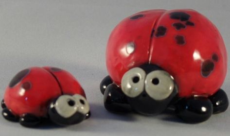 Ladybug/Ladybird Ladybug Sculpture, Ladybug Ceramic, Ceramic Ladybug, Clay Ladybug, Bug Boy, Sculpture Ideas, Diy Pottery, Clay Tools, Ceramic Clay