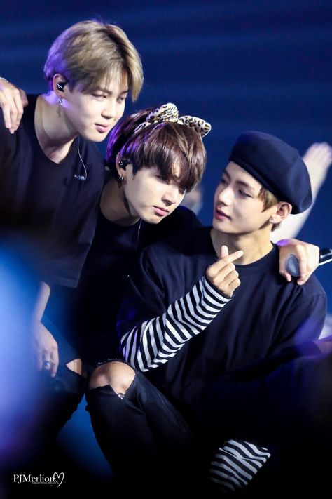 When confused and innocent Jungkook meets upset and shy Jimin for the… #fanfiction #Fanfiction #amreading #books #wattpad Bts Maknae Line, Jungkook V, Bts Vkook, Billboard Music Awards, Jin Bts, Fan Fiction, Bts Lockscreen, Bts Korea, Jimin Jungkook