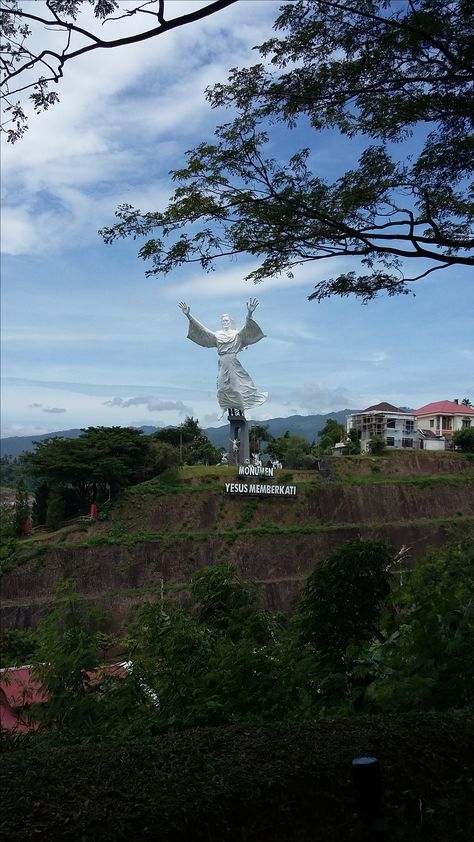 Jesus Bless Manado Manado, Jesus, Statue, Natural Landmarks, Travel, Quick Saves, Instagram, Nature