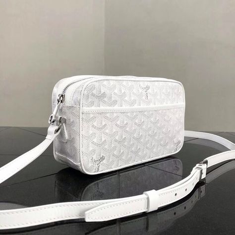 GOYARD SAC CAPVERT CROSSBODY BAG WHITE  For sale at http://www.bellavitamoda.com #hermes #hermeslover #hermesaddict #hermeskelly #baglover #bagaddict #hermesbuyer #hermesuk #Goyard #GoyardSaigonBag #worldcup2018 #summersale #onlineshopping Online Fashion Boutique, Luxury Handbags, Online Fashion, Moschino, Fashion Boutique, Crossbody Bag, Women Handbags, Fashion Accessories, Boutique