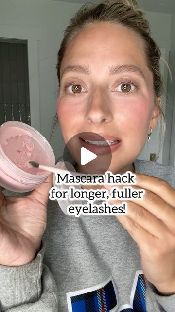 Lainey Ostrom on Instagram: "Mascara hack for longer, fuller lashes! You can use any translucent powder! Have you tried this? ⬇️ - #makeuphacksandtricks #makeuptricks #makeuptricksandtips #transluscentpowder #makeupreels🎨 #makeupreelstutorial #makeupvideoss #maturemakeuptips" Subtle Eye Makeup, Mascara Hacks, Eyeshadow Tips, Clear Healthy Skin, Artist Tips, Makeup Artist Tips, Face Makeup Tips, Makeup Mistakes, Mascara Tips