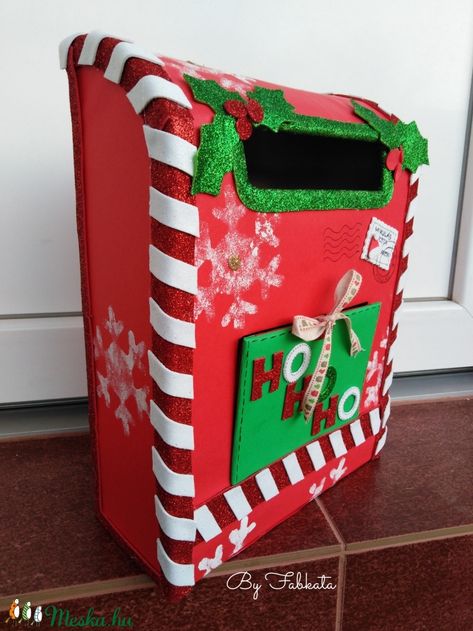 Christmas Toy Box, Christmas Toy Drive, Photoshoot Boy, School Holiday Party, Christmas To Do List, Donation Box, Santa Crafts, Preschool Christmas Crafts, Diy Gift Set