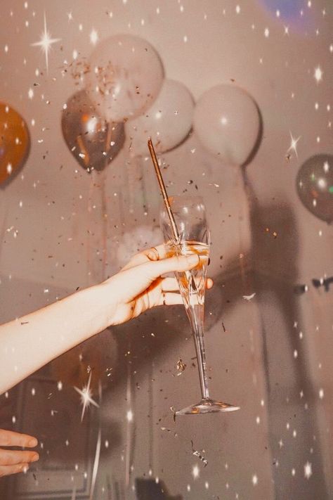 Pre Birthday Story Instagram, 23 Birthday Background, 25th Birthday Astethic, Birthday Astethic Wallpaper, Aesthetic Birthday Background, Birthday Photoshoot Background, Birthday Background Aesthetic, Celebration Aesthetic, 22 Aesthetic