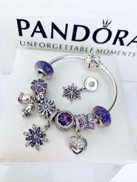 Pandora Purple, Pandora Bracelet Charms Ideas, Xoxo Jewelry, Girly Bracelets, Pandora Bracelet Designs, Pandora Jewelry Charms, Pretty Jewelry Necklaces, Wrist Jewelry, Purple Bracelet