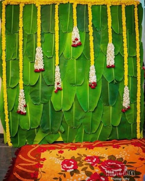 Banana Leaf Decoration Ideas, Banana Leaves Decoration, Banana Leaf Decor Wedding, Banana Leaf Decor, Indian Baby Shower Decorations, Leaf Decor Wedding, Naming Ceremony Decoration, Simple Stage Decorations, Decoration For Wedding