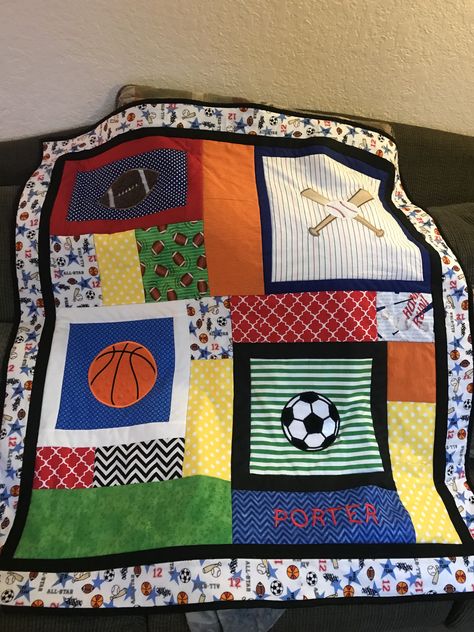 Sport Quilt Patterns Ideas, Sports Quilts For Men, Sports Themed Quilt Patterns, Fleece Sports Blanket Dyi, Baseball Quilt, Can Tou Use Basketball Jerseys. In A T Shirt Quilt, Sports Quilts, Flower Quilt Patterns, Fidget Quilt