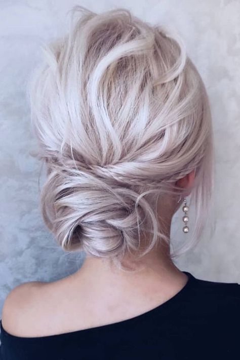 30 Inspiring Wedding Hairstyles By Tonya Stylist ❤ Looking for inspiration to create a gorgeous wedding hairstyle? Get inspired with our collection of wedding hairstyles by Tonya Stylist. #wedding #weddinghairstyles #bridalhairdo #weddinghairstylesbytonyastylist Bridal Hairdo, Wedding Updos, Curly Hair Updo, Low Bun, Wedding Hairstyles Updo, Wedding Updo, Trending Hairstyles, Braided Updo, Box Braids Hairstyles