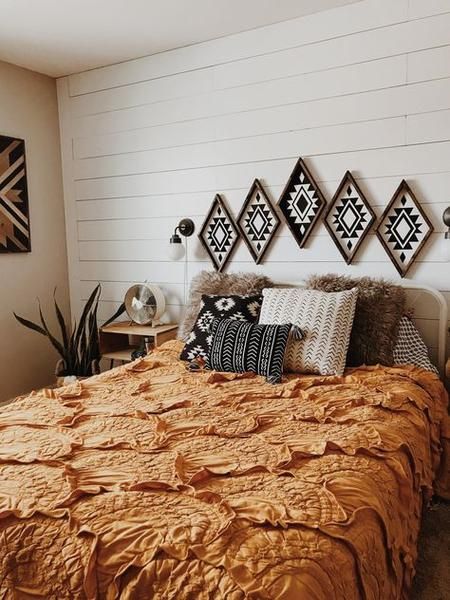 Aztec Bedroom Ideas, Aztec Bedroom, Western Bedroom Decor, Western Rooms, Casa Country, Hippie Home Decor, Western Home Decor, House Room, Aesthetic Bedroom