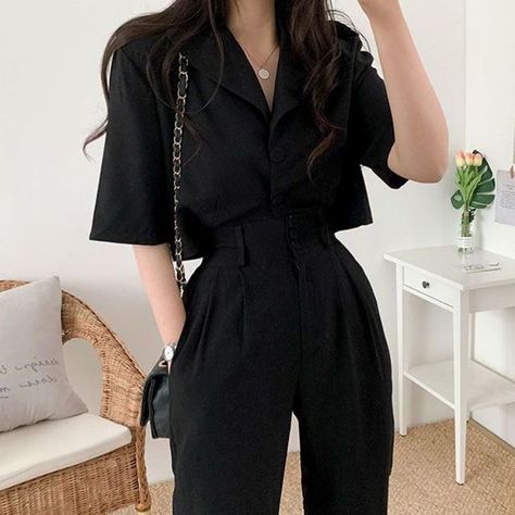 Glamouröse Outfits, Vetements Clothing, Basic Fashion, Pakaian Feminin, Chique Outfits, Mode Kpop, Korean Girl Fashion, Ținută Casual, Modieuze Outfits