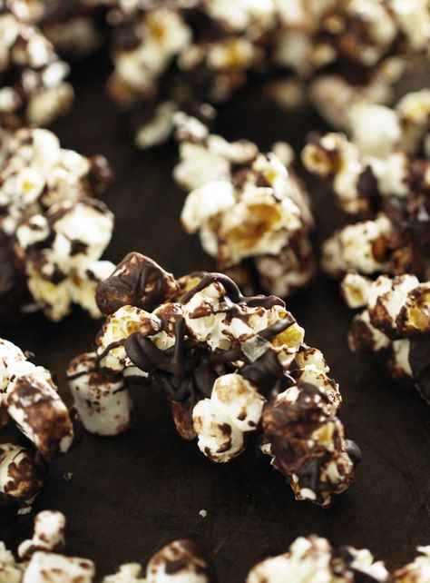 Popcorn Dessert, Vegan Popcorn, Marshmallow Popcorn, Chocolate Clusters, Cereal Dessert, Going Back To Work, Popcorn Treats, Chocolate Marshmallow, Old Office