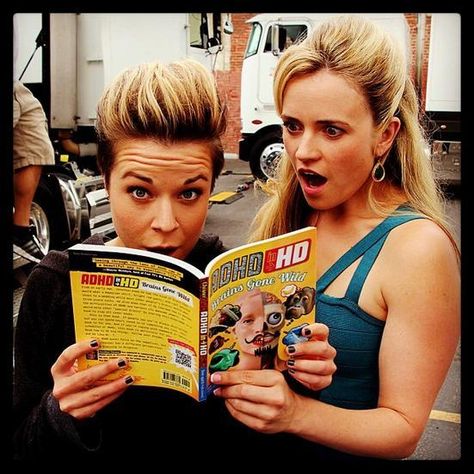 Tina Majorino (Cindy 'Mac' Mackenzie) and Amanda Noret (Madison Sinclair) on the set of Veronica Mars. We Used To Be Friends, Used To Be Friends, Ryan Hansen, Mars Pictures, Teacher Created Materials, Movie Pictures, Team Logan, Veronica Mars, Good Buddy