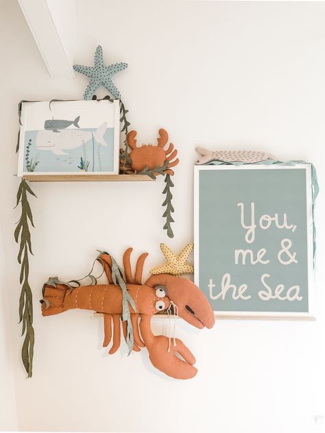 Ocean Kids Room, Ideas Decorar Habitacion, Nursery Ideas Boy, Big Whale, Ocean Themed Nursery, Beach Nursery, Sea Nursery, Ocean Room, Themed Kids Room