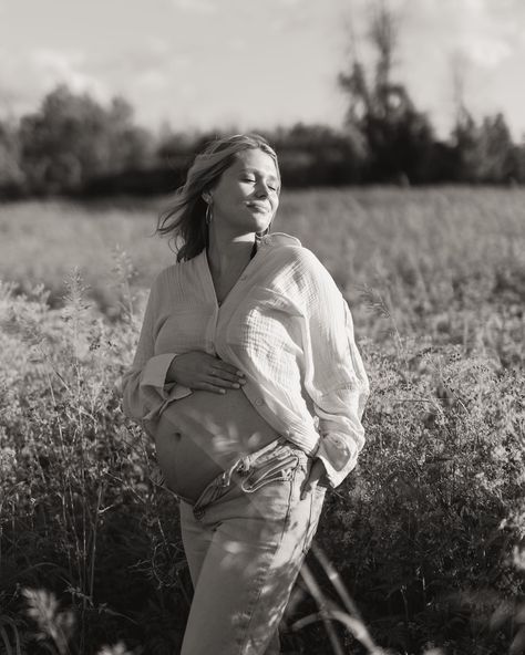 Another dreamy maternity session ☀️ Wild Pregnancy, Maternity Pics, Maternity Poses, Motion Blur, Maternity Photoshoot, Baby Wedding, Maternity Shoot, Maternity Photos, Pregnancy Shoot