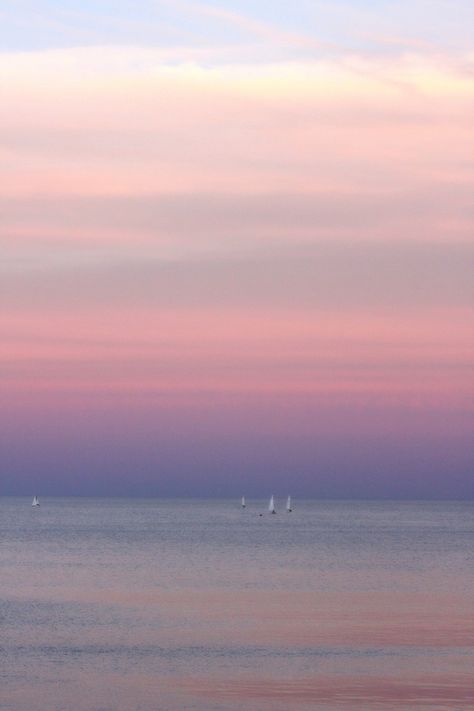 Pastel sky | Flickr - Photo Sharing! Beach Therapy, Casual Coastal, Inspirational Photography, Pastel Sunset, Pastel Sky, Beautiful Scenes, Travel Plan, Sky Color, Pretty Sky