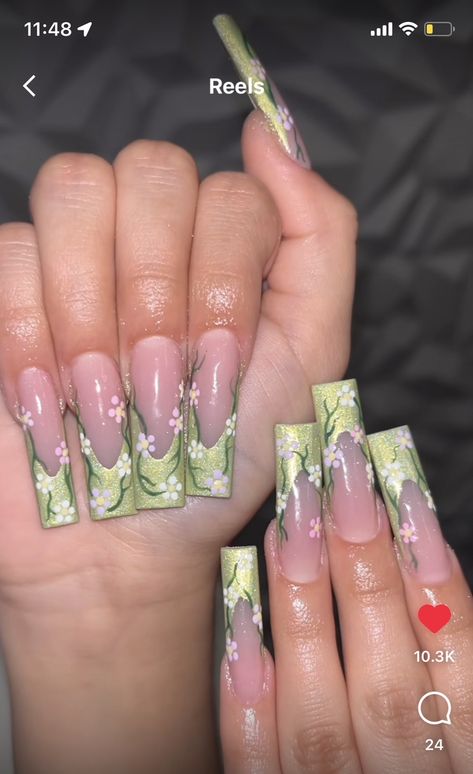 Quinceanera Nails Almond, Nails Sweet 16, Sweet 16 Nails Acrylic, Lana Del Rey Nails Inspiration, Asap Nails, Lana Del Rey Nails, Nails Dark Green, Sweet 16 Nails, Tiana Wedding