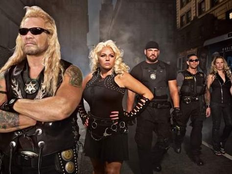 Dog the bounty Hunter and crew Beth The Bounty Hunter, Leland Chapman, Hunter Dog, Dog The Bounty Hunter, Watch Dogs, Bounty Hunter, Couple Halloween Costumes, Movies And Tv Shows, Favorite Tv Shows