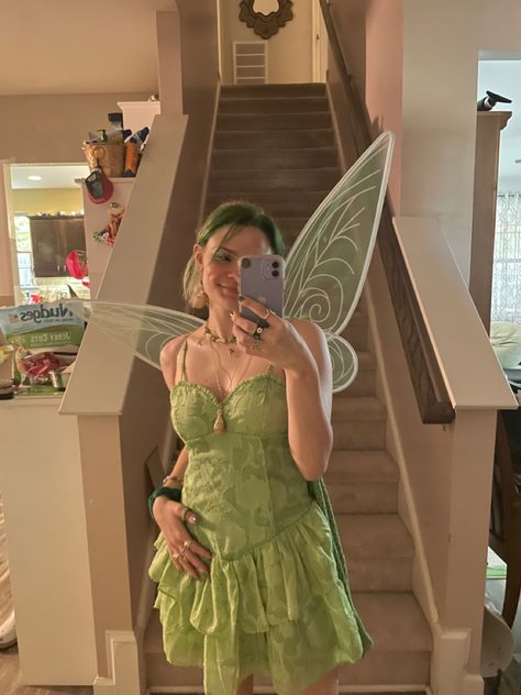 green, dress, iridescent wings, gold necklace, aesthetic mirror selfie Green Cute Dress, Gold Necklace Aesthetic, Halloween Costume Aesthetic, Tinkerbell Halloween, Tinkerbell Halloween Costume, Tinkerbell Outfit, Pixie Costume, Costume Aesthetic, Fairy Costume Diy