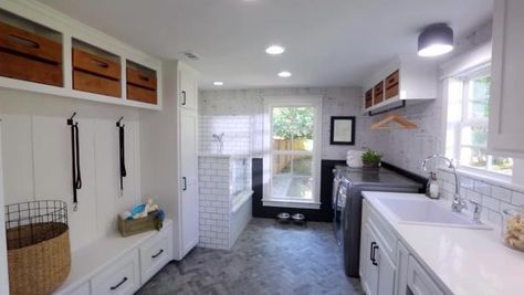 In this web-exclusive video from Fixer Upper, host Joanna Gaines shows off a laundry room complete with a doggie shower. Room Tiles, Dog Rooms, Laundry Mud Room, Dream Spaces, House Layouts, Chic Home, Fixer Upper, Interior Design Styles, Shelf Decor