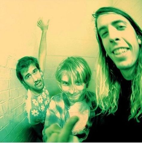 Nirvana Pictures, Donald Cobain, Foo Fighters Nirvana, Krist Novoselić, Nirvana Kurt Cobain, Nirvana Kurt, Grunge Band, Smells Like Teen Spirit, This Is Your Life