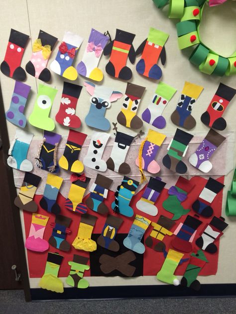 Disney Stockings Diy, Disney Christmas Diy, Disney Christmas Stockings, Mickey Mouse Crafts, Disney Stockings, Diy Stockings, Mouse Crafts, Stocking Designs, Disney Diy