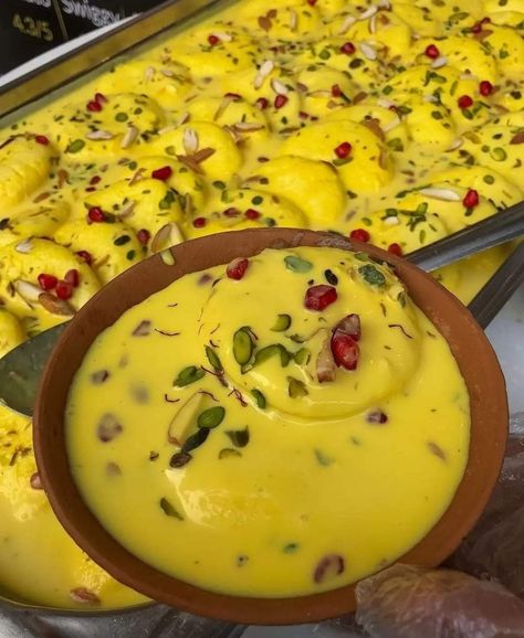 Ras Malai, Gulab Jamun Recipe, Jamun Recipe, Food Hub, Healthy Food Inspiration, Sweet Dishes Recipes, Vegetarian Snacks, Indian Desserts, Healthy Sweets Recipes