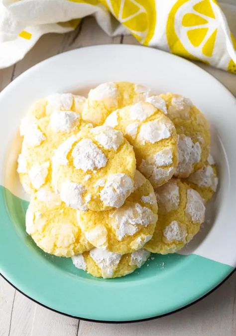 Fluffy Lemon Crinkle Cookies Recipe (VIDEO) - A Spicy Perspective Lemon Crinkle Cookies Recipe, Cookies Recipe Video, Lemon Cake Mix Cookies, Cookie Recipe Video, Easy To Make Cookies, Crinkle Cookies Recipe, Lemon Crinkle Cookies, Lemon Cookies Recipes, A Spicy Perspective