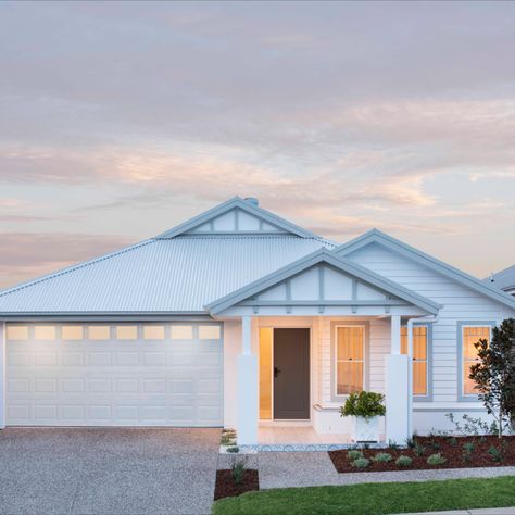 hamptons facade on single storey house Australian Aesthetic, Porch Tiles, Facade Inspiration, Hampton Style House, Hamptons Facade, Montgomery Homes, Hamptons Aesthetic, Shale Grey, Porch Tile