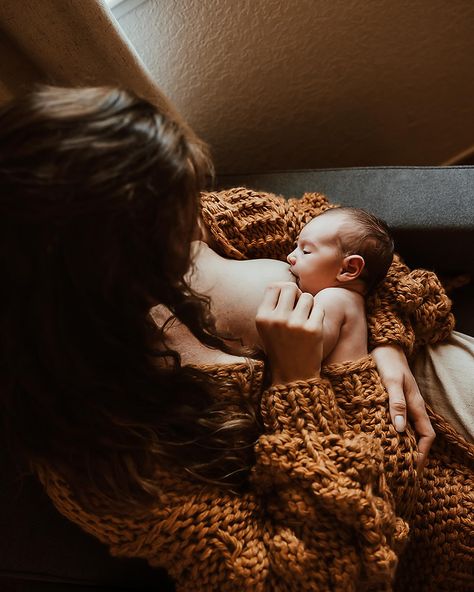 You probably didn’t know that just changing angles and perspective can give you so much variety in the same pose, or same breastfeeding session in this example. . . . . #sonomacountyphotographer #sonomaphotographer #napaphotographer #napavalleyphotographer #santarosaphotographer #petalumaphotographer #marinphotographer #newbornphotography #newbornlifestylephotography #breastfeeding #breastisbest #ignitedmotherhood #momentsoverposes #letthembelittle #thesincerestoryteller #dearest_viewfinder #... Breastfeeding Baby Photoshoot, Breastfeeding Photoshoot Ideas, Nursing Photoshoot Breastfeeding, Outdoor Breastfeeding Photoshoot, Mother Holding Newborn, Breast Feeding, Lifestyle Newborn Photography, Maternity Pics, Sonoma County