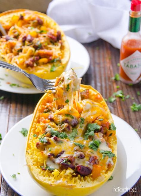 Spaghetti Squash Boats Tex Mex - iFOODreal - Healthy Family Recipes Tex Mex Spaghetti, Spaghetti Squash Boats, Spaghetti Squash Boat, Squash Boats, Spaghetti Squash Recipes, Healthy Family Meals, Squash Recipes, Meatless Meals, Spaghetti Squash