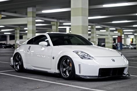 Nissan Fairlady/350z Nismo 350z Nissan Custom, 370z Mods, White 350z, Nismo 350z, Nissan Z350, Nissan Fairlady 350z, Fairlady 350z, 350z Nismo, White Nissan