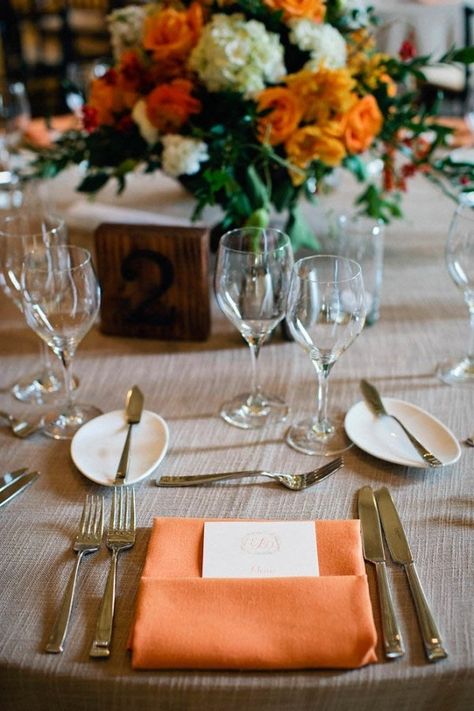 Burnt Orange Wedding Napkin Menu and Floral Centerpiece Orange Napkins Wedding, Orange Napkins, Classic Blue Wedding, Burnt Orange Wedding, Rustic Glam Wedding, Rusting Wedding, Dresses Photography, Burnt Orange Weddings, Orange Table