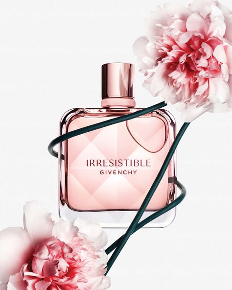 Givenchy Irresistible, Fragrances Perfume Woman, Rose Velvet, Makeup Needs, Maquillaje De Ojos, Fragrances Perfume, Photo Booth, Mother’s Day, Givenchy