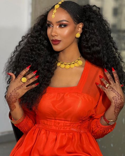 Albaso Hairstyle, Habesha Hair Braids, Ethiopian Makeup, Habesha Makeup, Habesha Braids, Eritrean Hairstyles, Habesha Hairstyles, Habesha Hair, Ethiopian Hairstyles